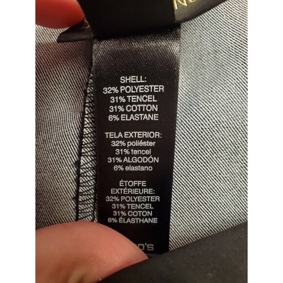 Women's Chico's "So Slimming" Dark Chambray Crop Pants | Size 0.5 (Small) - Picture 9 of 9